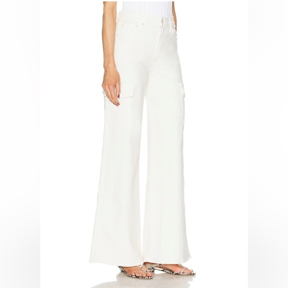 MOTHER Denim - MOTHER The Undercover Cargo Sneak Wide Leg Jeans Cream Puffs Denim Women’s 28